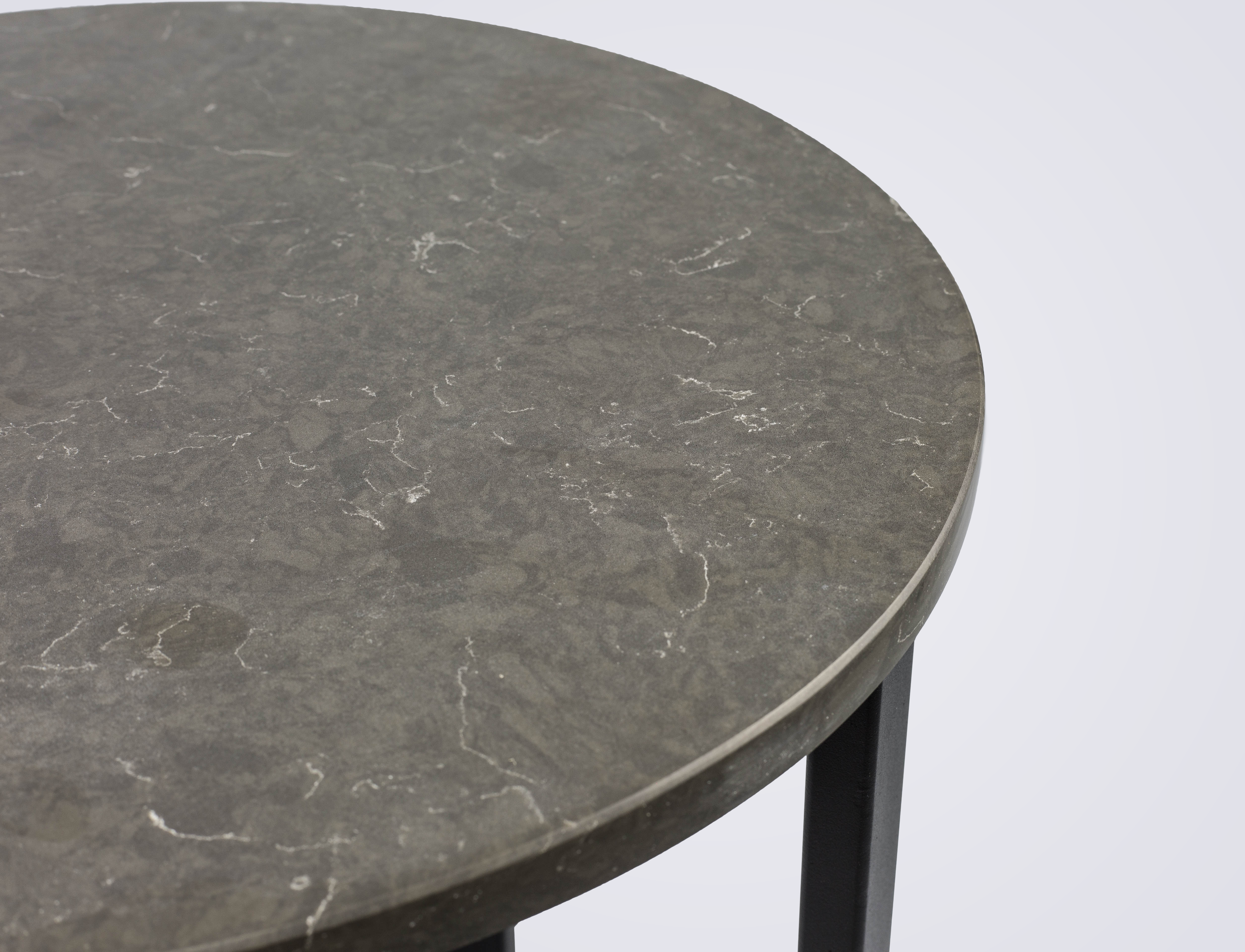 Fossile Marrone Quartz Round Side Table