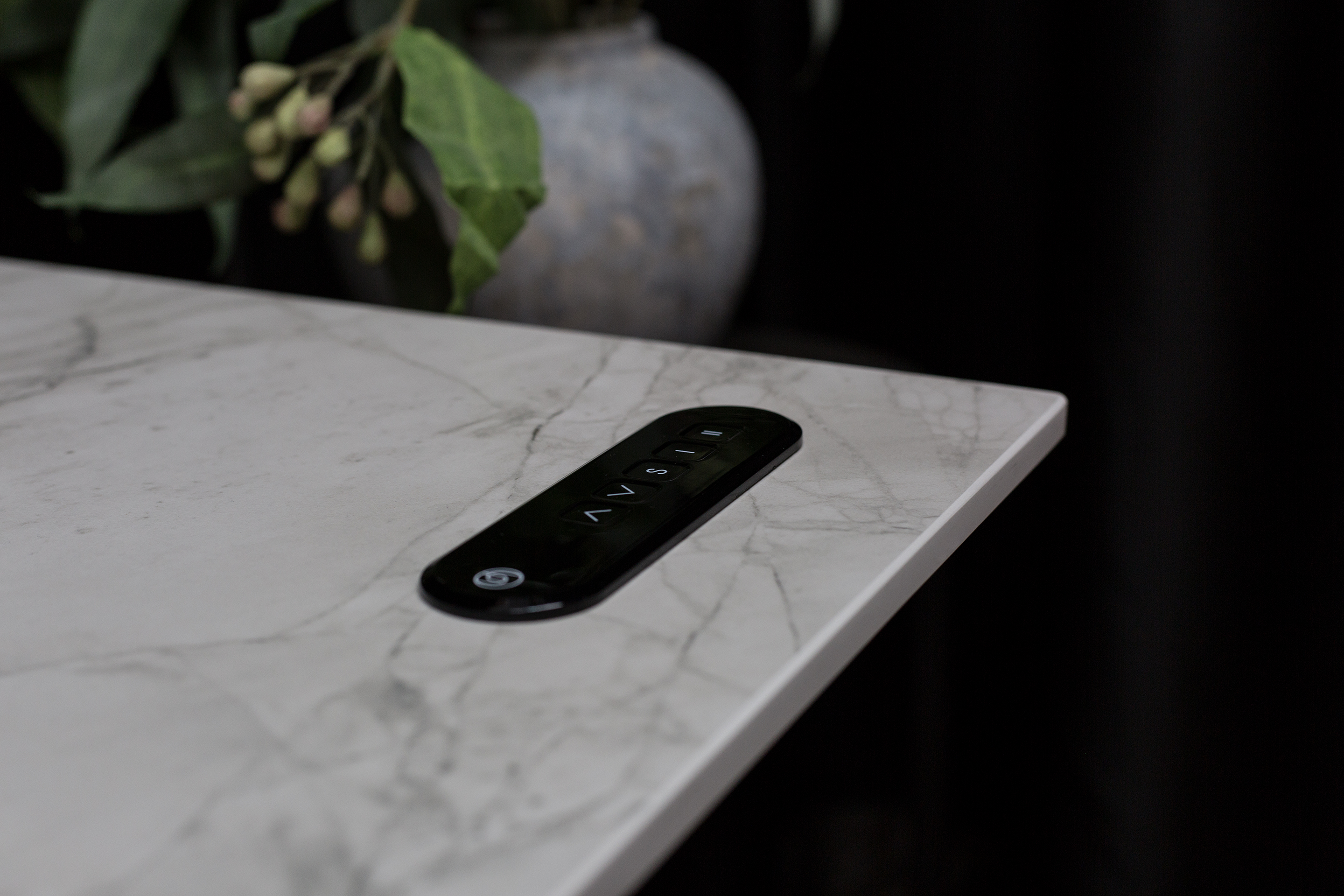 Portum Sintered Stone Standing Desk