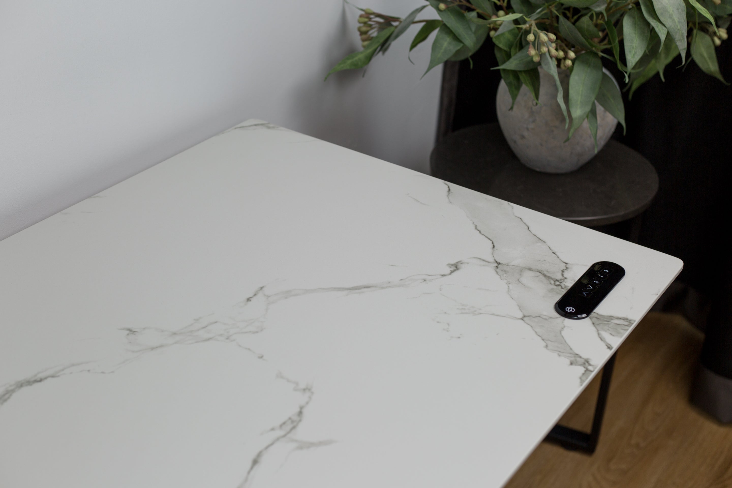 Aura15 Sintered Stone Standing Desk