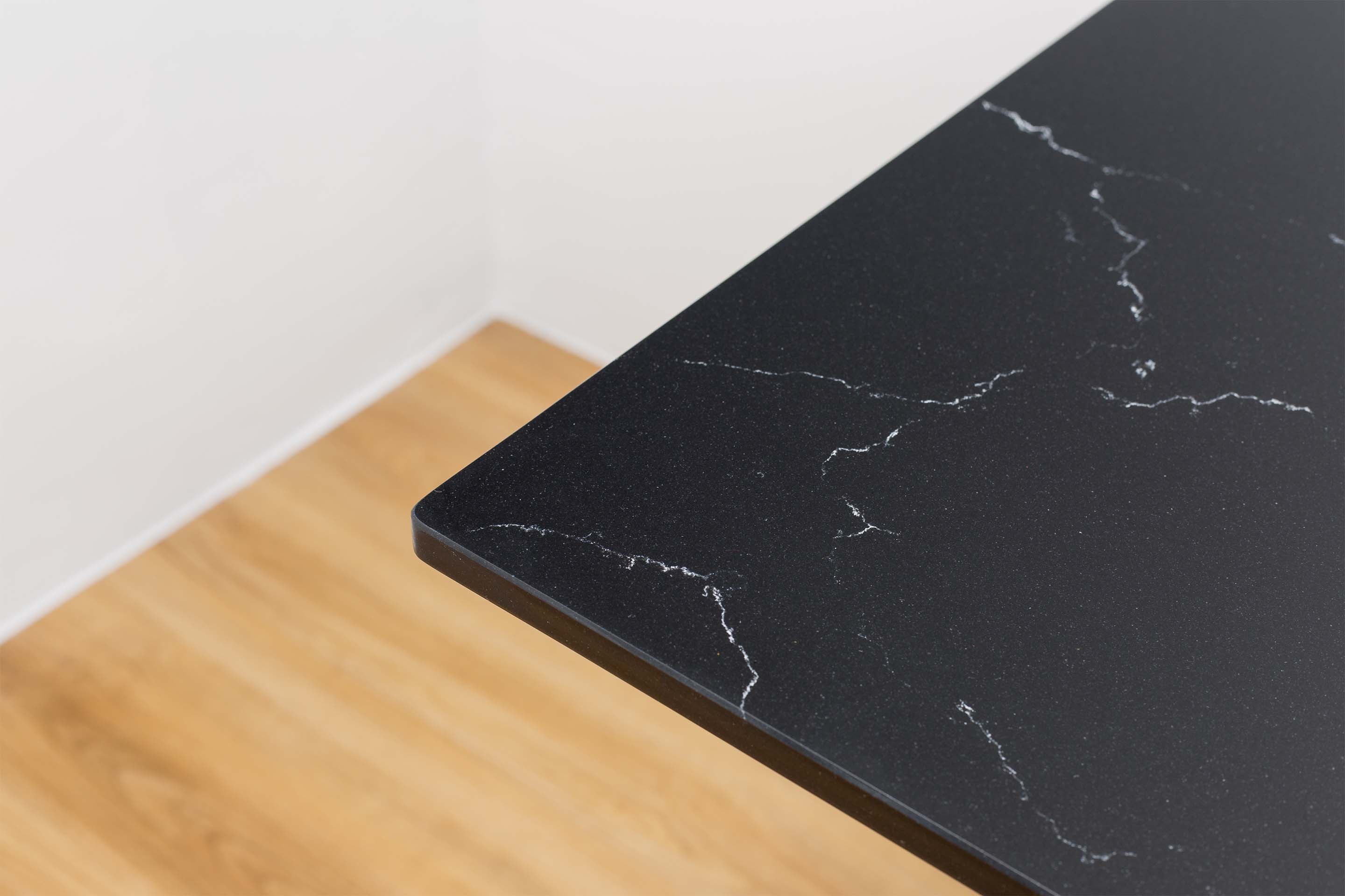 Merke Marmo UNIQ Standing Desk